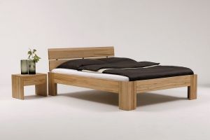 Massief houten bed Mika met hoofdbord